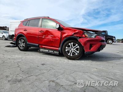Czwarte zdjęcie samochodu z boku: 2017 TOYOTA RAV4 LE VIN:JTMZFREVXHJ125270 - miniatura