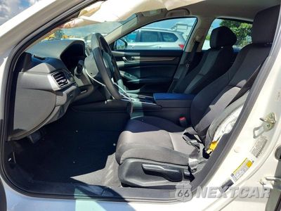 Zdjęcie 7 z 12 samochodu: 2018 HONDA ACCORD LX VIN:1HGCV1F15JA152759 - miniatura