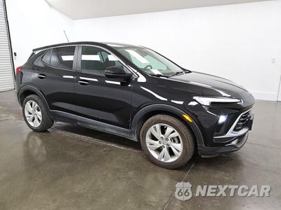 Czwarte zdjęcie samochodu z boku: 2024 BUICK ENCORE GX PREFERRED VIN:KL4AMBS2XRB116868 - miniatura