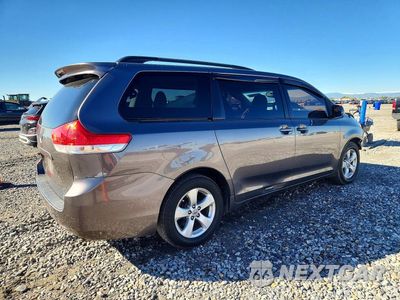 Trzecie zdjęcie samochodu z tyłu: 2012 TOYOTA SIENNA LE VIN:5TDKK3DC9CS214320 - miniatura