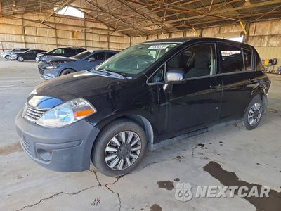 2008 NISSAN VERSA 1.8 S 3N1BC13E88L427196 - główne zdjęcie licytacji z USA - miniatura