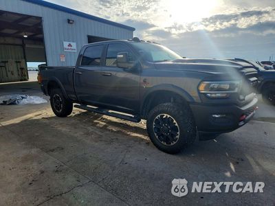 Czwarte zdjęcie samochodu z boku: 2023 RAM 2500 POWERWAGON VIN:3C6UR5EL2PG518762 - miniatura