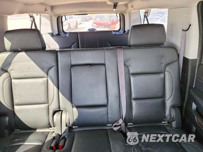 Zdjęcie 10 z 13 samochodu: 2017 CHEVROLET SUBURBAN C1500 LT VIN:1GNSCHKC7HR119815 - miniatura