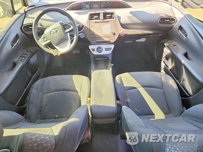Zdjęcie 8 z 13 samochodu: 2018 TOYOTA PRIUS THREE VIN:JTDKARFU3J3057104 - miniatura