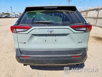 Zdjęcie 6 z 14 samochodu: 2022 TOYOTA RAV4 XLE VIN:2T3W1RFV8NW204773 - miniatura