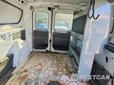 Zdjęcie 10 z 13 samochodu: 2016 RAM PROMASTER CITY VIN:ZFBERFAT6G6B34337 - miniatura