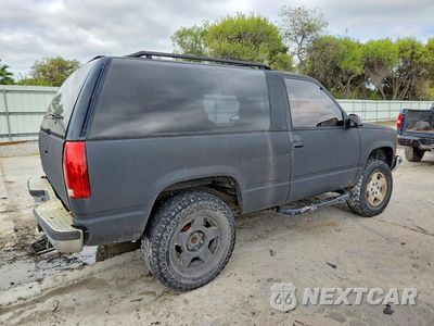 Trzecie zdjęcie samochodu z tyłu: 1995 CHEVROLET TAHOE K1500 VIN:3GNEK18K9SG108800 - miniatura