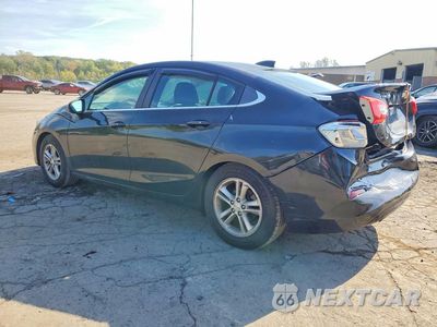 Drugie zdjęcie samochodu z przodu: 2017 CHEVROLET CRUZE LT VIN:1G1BE5SM7H7258129 - miniatura