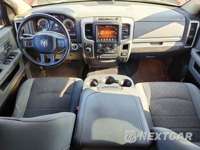 Zdjęcie 8 z 12 samochodu: 2015 RAM 1500 SLT VIN:3C6RR7LT7FG532627 - miniatura