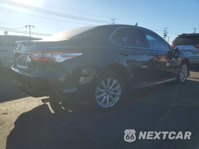 Trzecie zdjęcie samochodu z tyłu: 2018 TOYOTA CAMRY LE VIN:4T1B11HKXJU664667 - miniatura