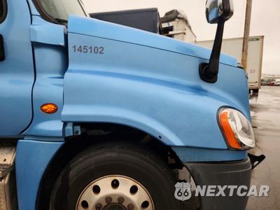 Zdjęcie 11 z 14 samochodu: 2016 FREIGHTLINER CASCADIA 125 SEMI TRUCK VIN:1FUJGLD55GLHA4203 - miniatura