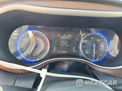 Zdjęcie 9 z 13 samochodu: 2017 CHRYSLER PACIFICA TOURING L VIN:2C4RC1BG6HR634073 - miniatura