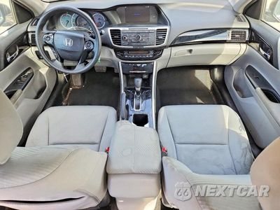 Zdjęcie 8 z 12 samochodu: 2017 HONDA ACCORD LX VIN:1HGCR2F35HA178025 - miniatura