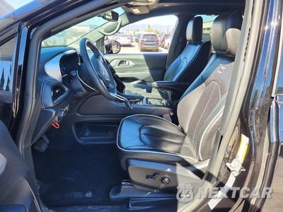 Zdjęcie 7 z 13 samochodu: 2025 CHRYSLER PACIFICA LIMITED VIN:2C4RC1GG2SR537582 - miniatura
