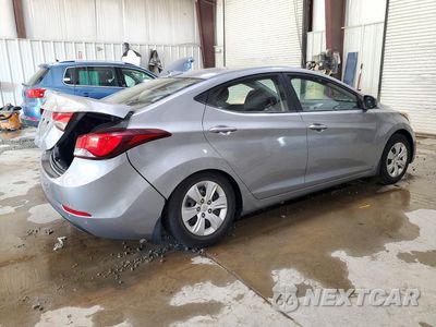 Trzecie zdjęcie samochodu z tyłu: 2016 HYUNDAI ELANTRA SE VIN:5NPDH4AE8GH664832 - miniatura