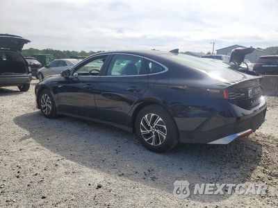 Drugie zdjęcie samochodu z przodu: 2026 HYUNDAI SONATA HYBRID BLUE VIN:KMHL24JJ2TA168920 - miniatura