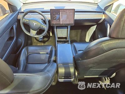 Zdjęcie 8 z 12 samochodu: 2020 TESLA MODEL Y VIN:5YJYGDEE7LF050863 - miniatura