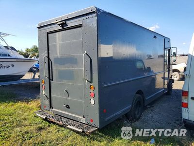 Trzecie zdjęcie samochodu z tyłu: 2021 FREIGHTLINER CHASSIS M LINE WALK-IN VAN VIN:4UZAC2EA1MCML0726 - miniatura