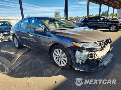 Czwarte zdjęcie samochodu z boku: 2019 TOYOTA CAMRY LE VIN:4T1B11HK1KU205724 - miniatura