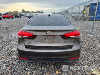 Zdjęcie 6 z 12 samochodu: 2017 KIA FORTE LX VIN:3KPFK4A79HE035050 - miniatura