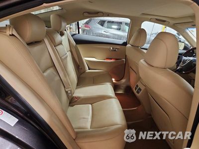Zdjęcie 10 z 12 samochodu: 2011 LEXUS ES 350 VIN:JTHBK1EG0B2448467 - miniatura