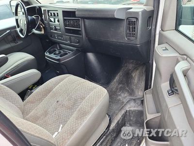 Zdjęcie 8 z 12 samochodu: 2021 CHEVROLET EXPRESS G3500 VIN:1GCZGGF75M1145521 - miniatura