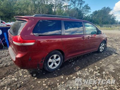 Trzecie zdjęcie samochodu z tyłu: 2013 TOYOTA SIENNA LE VIN:5TDKK3DCXDS376409 - miniatura