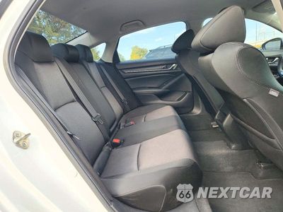 Zdjęcie 10 z 12 samochodu: 2020 HONDA ACCORD LX VIN:1HGCV1F19LA102496 - miniatura