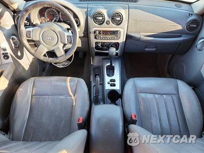 Zdjęcie 8 z 14 samochodu: 2006 JEEP LIBERTY LIMITED VIN:1J8GK58K16W101820 - miniatura
