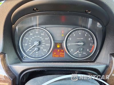 Zdjęcie 9 z 12 samochodu: 2010 BMW 335 XI VIN:WBAWC7C56AE270658 - miniatura
