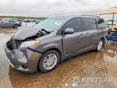 2015 TOYOTA SIENNA XLE 8-PASSENGER 5TDYK3DC0FS625961 - główne zdjęcie licytacji z USA - miniatura