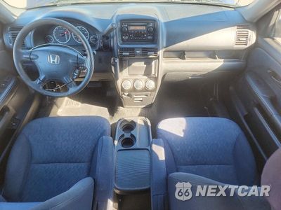 Zdjęcie 8 z 12 samochodu: 2005 HONDA CR-V LX VIN:SHSRD78595U314851 - miniatura