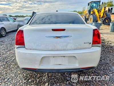 Zdjęcie 6 z 12 samochodu: 2015 CHRYSLER 300 S VIN:2C3CCABG3FH837581 - miniatura