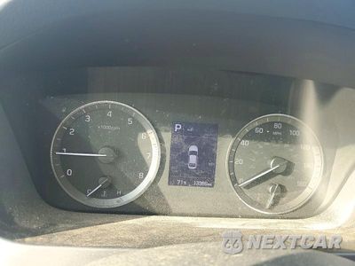 Zdjęcie 9 z 12 samochodu: 2017 HYUNDAI SONATA SPORT VIN:5NPE34AF9HH460067 - miniatura