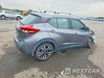 Trzecie zdjęcie samochodu z tyłu: 2020 NISSAN KICKS SV VIN:3N1CP5CV6LL505631 - miniatura