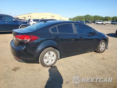 Trzecie zdjęcie samochodu z tyłu: 2017 KIA FORTE LX VIN:3KPFK4A74HE098170 - miniatura