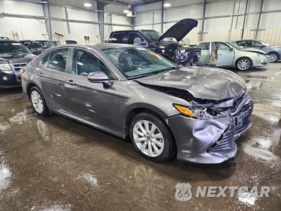 Czwarte zdjęcie samochodu z boku: 2020 TOYOTA CAMRY LE VIN:4T1C11AK7LU976592 - miniatura