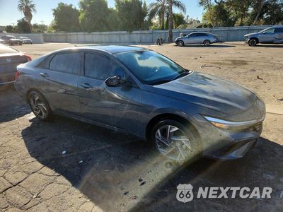 Czwarte zdjęcie samochodu z boku: 2025 HYUNDAI ELANTRA SEL SPORT VIN:KMHLM4DG3SU934788 - miniatura