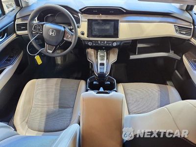 Zdjęcie 8 z 13 samochodu: 2018 HONDA CLARITY VIN:JHMZC5F1XJC016877 - miniatura