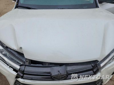 Zdjęcie 12 z 13 samochodu: 2018 TOYOTA HIGHLANDER SE VIN:5TDKZRFH7JS287254 - miniatura