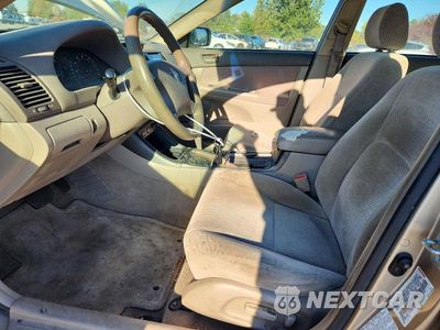 Zdjęcie 7 z 12 samochodu: 2002 TOYOTA CAMRY LE VIN:JTDBE32K220093262 - miniatura
