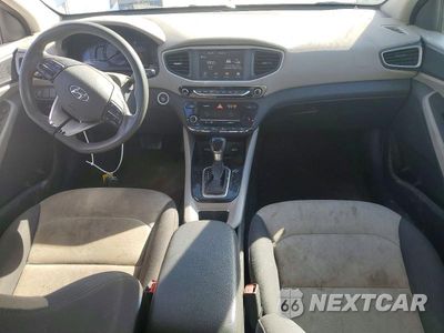 Zdjęcie 8 z 12 samochodu: 2019 HYUNDAI IONIQ BLUE VIN:KMHC65LC7KU110789 - miniatura