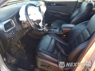 Zdjęcie 7 z 14 samochodu: 2019 KIA SORENTO EX V6 VIN:5XYPHDA53KG567793 - miniatura