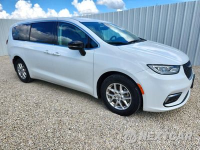 Czwarte zdjęcie samochodu z boku: 2024 CHRYSLER PACIFICA TOURING L VIN:2C4RC1BG7RR125045 - miniatura