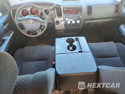 Zdjęcie 8 z 12 samochodu: 2010 TOYOTA TUNDRA CREWMAX SR5 VIN:5TFEY5F15AX084188 - miniatura