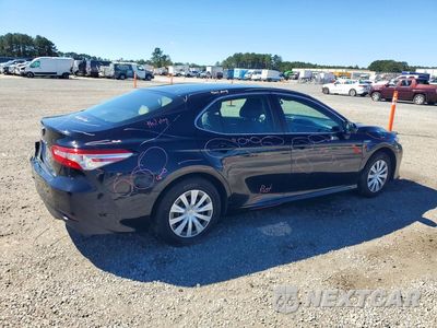 Trzecie zdjęcie samochodu z tyłu: 2018 TOYOTA CAMRY LE VIN:4T1B31HK0JU503660 - miniatura