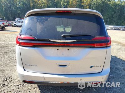 Zdjęcie 6 z 13 samochodu: 2024 CHRYSLER PACIFICA HYBRID SELECT VIN:2C4RC1S75RR150316 - miniatura