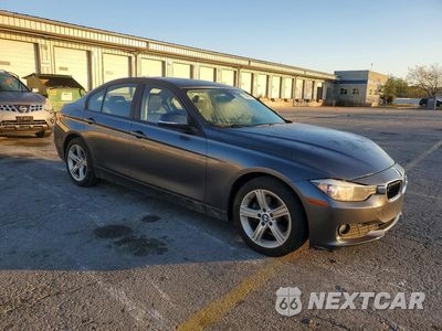 Czwarte zdjęcie samochodu z boku: 2013 BMW 320 I XDRIVE VIN:WBA3C3C57DF978895 - miniatura