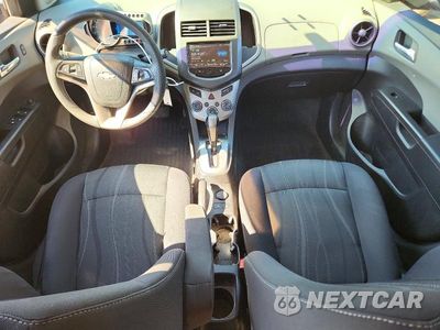 Zdjęcie 8 z 12 samochodu: 2014 CHEVROLET SONIC LT VIN:1G1JC5SB2E4106675 - miniatura