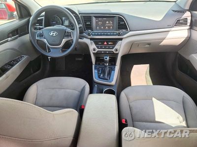 Zdjęcie 8 z 13 samochodu: 2018 HYUNDAI ELANTRA SEL VIN:5NPD84LF1JH301530 - miniatura